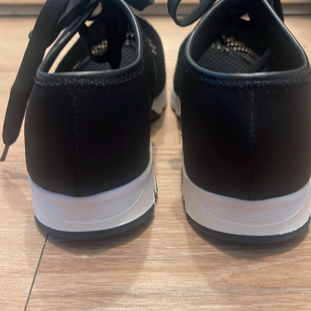 All Black Amazing Mesh Sneakers, Black, Sz 40, EUC - Picture 6 of 10